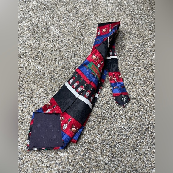 Vintage Tabasco Hot Sauce Mens Neck Tie 100% Silk Made in USA Red Blue - Picture 2 of 3